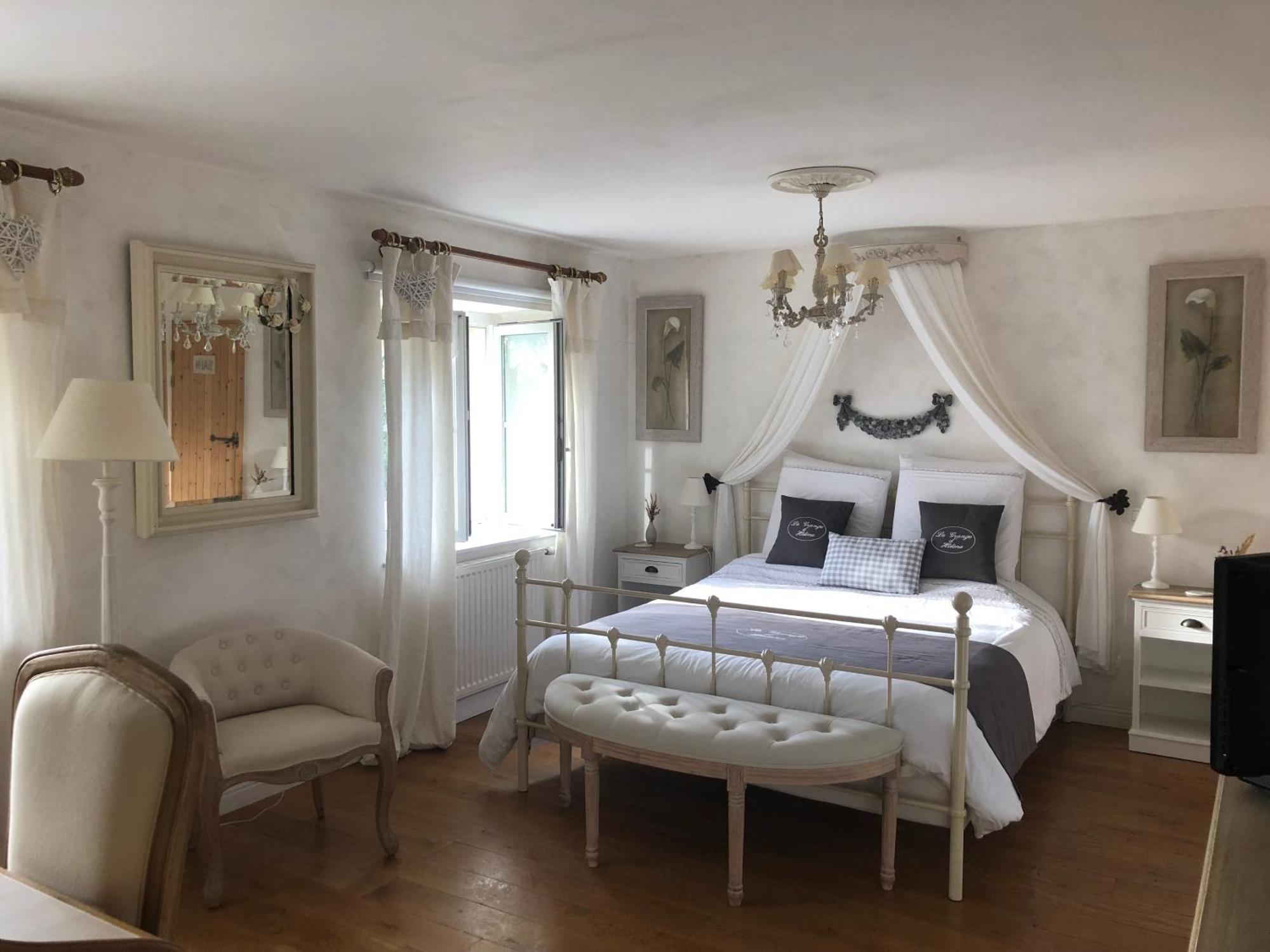 ショレ La Grange D'Helene Bed & Breakfast エクステリア 写真